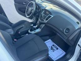 CHEVROLET - CRUZE - 2012/2013 - Branca - R$ 68.900,00