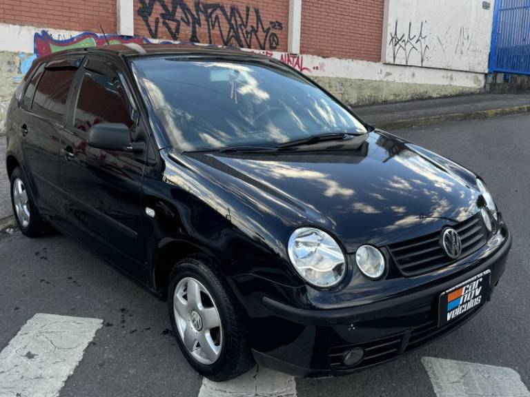 VOLKSWAGEN - POLO - 2003/2003 - Preta - R$ 24.900,00