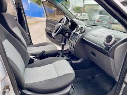 FORD - FIESTA - 2013/2014 - Prata - R$ 37.900,00