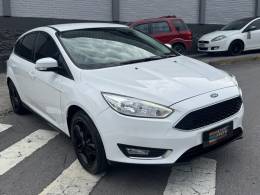 FORD - FOCUS - 2018/2018 - Branca - R$ 71.800,00