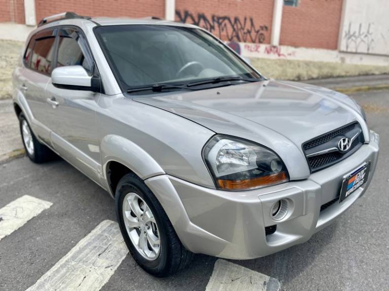 HYUNDAI - TUCSON - 2009/2010 - Prata - R$ 40.900,00