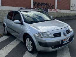 RENAULT - MÉGANE - 2007/2007 - Prata - R$ 23.900,00