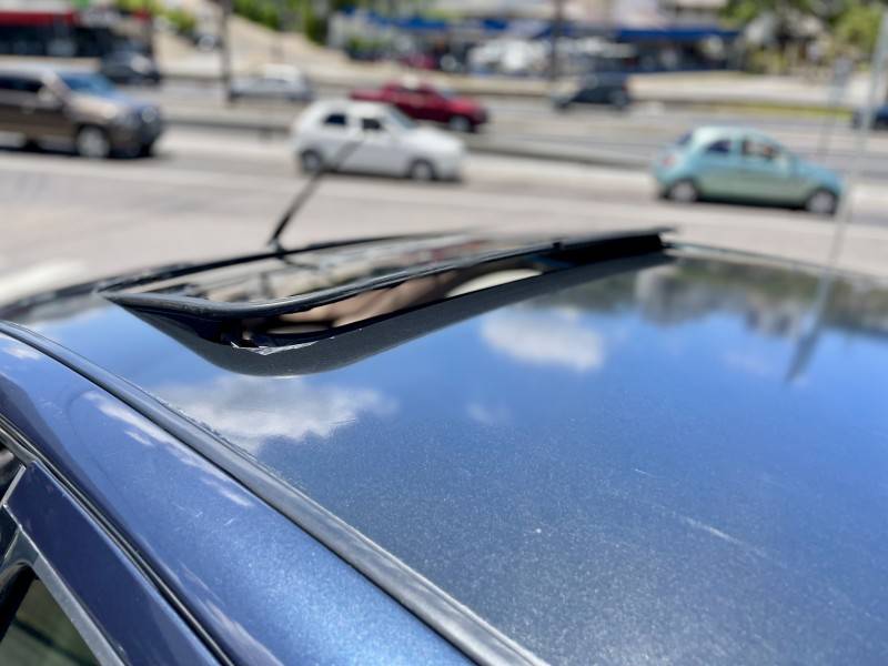 FORD - FOCUS - 2000/2001 - Azul - R$ 19.900,00