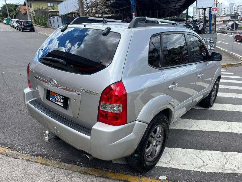 HYUNDAI - TUCSON - 2007/2007 - Prata - R$ 38.900,00