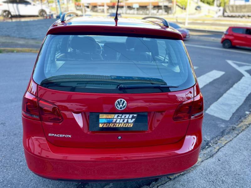 VOLKSWAGEN - SPACEFOX - 2012/2012 - Vermelha - R$ 39.900,00