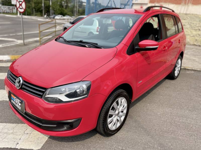 VOLKSWAGEN - SPACEFOX - 2012/2013 - Vermelha - R$ 42.900,00