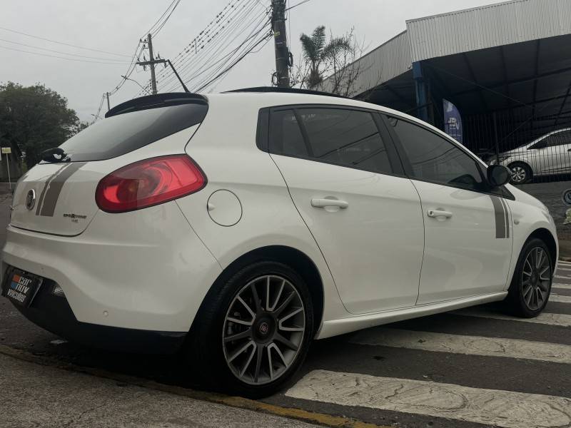 FIAT - BRAVO - 2014/2014 - Branca - R$ 53.900,00