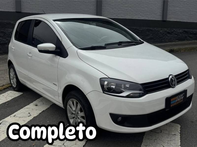 VOLKSWAGEN - FOX - 2011/2011 - Branca - R$ 31.800,00