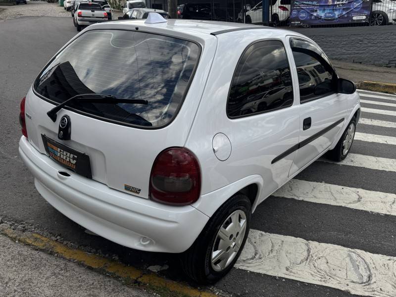 CHEVROLET - CORSA - 2001/2001 - Branca - R$ 14.900,00
