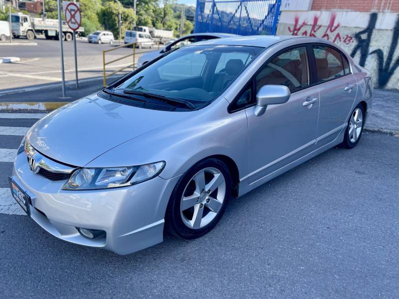 HONDA - CIVIC - 2008/2008 - Prata - R$ 47.900,00