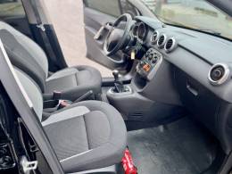 CITROËN - C3 - 2015/2016 - Preta - R$ 44.900,00