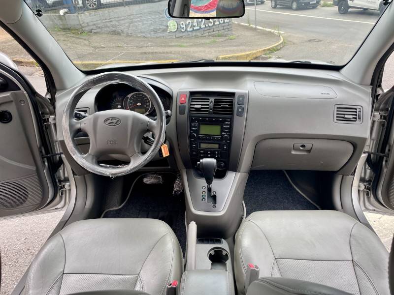 HYUNDAI - TUCSON - 2009/2010 - Prata - R$ 42.900,00