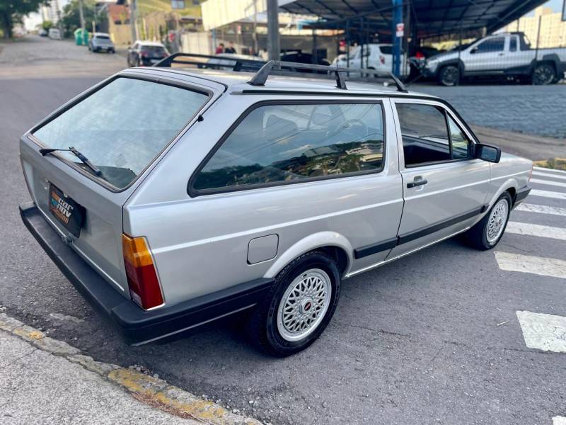 VOLKSWAGEN - PARATI - 1987/1988 - Prata - R$ 17.900,00