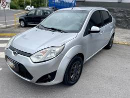 FORD - FIESTA - 2013/2014 - Prata - R$ 37.900,00