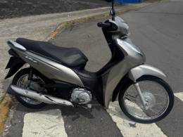 HONDA - BIZ 110I - 2022/2022 - Prata - R$ 13.900,00