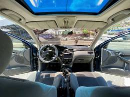 FORD - FOCUS - 2000/2001 - Azul - R$ 19.900,00