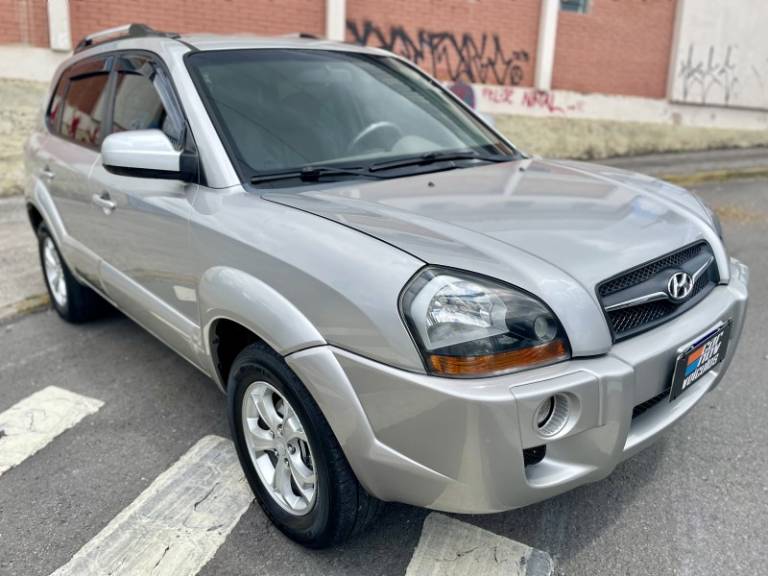 HYUNDAI - TUCSON - 2009/2010 - Prata - R$ 42.900,00