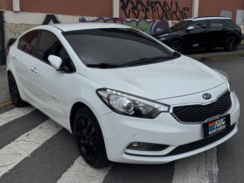 KIA MOTORS - CERATO - 2014/2014 - Branca - R$ 67.800,00