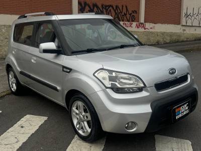 KIA MOTORS - SOUL - 2011/2011 - Prata - R$ 42.800,00