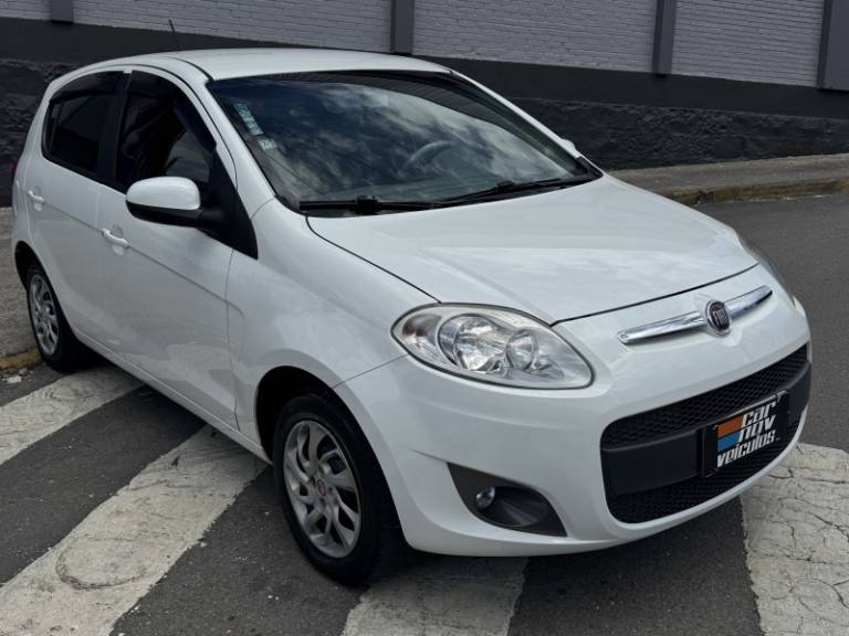 FIAT - PALIO - 2013/2013 - Branca - R$ 38.900,00