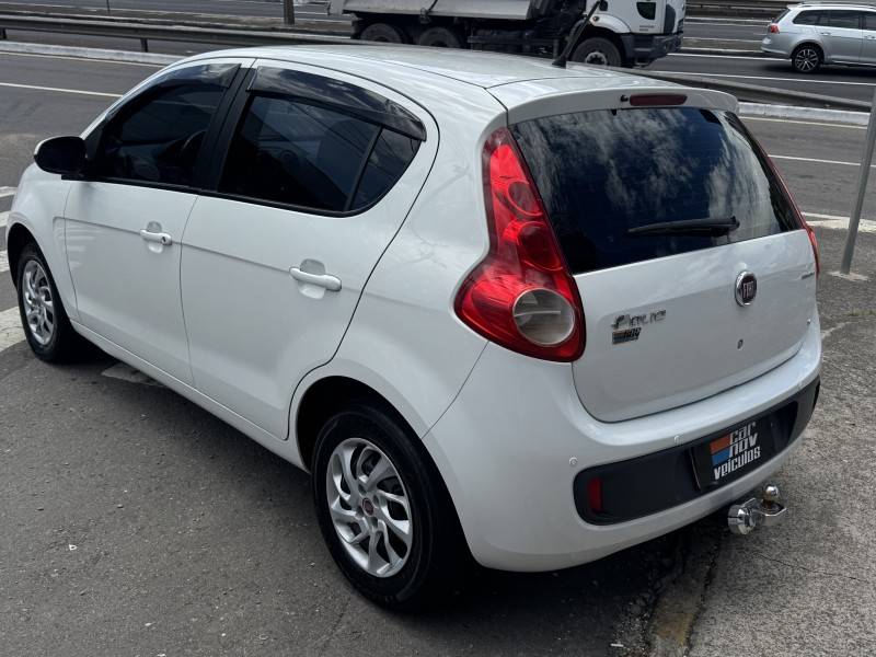 FIAT - PALIO - 2013/2013 - Branca - R$ 38.900,00