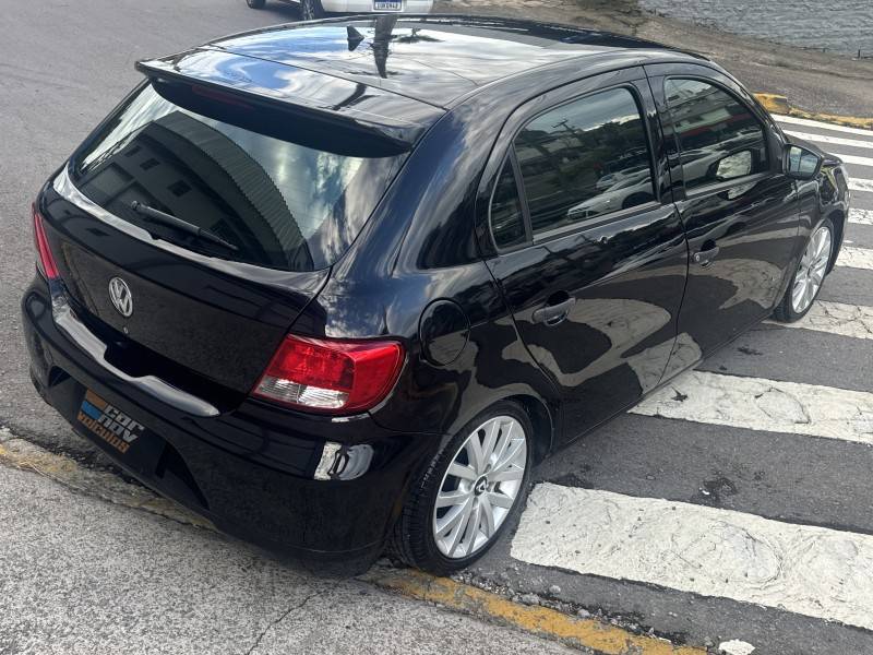 VOLKSWAGEN - GOL - 2009/2010 - Preta - R$ 28.900,00