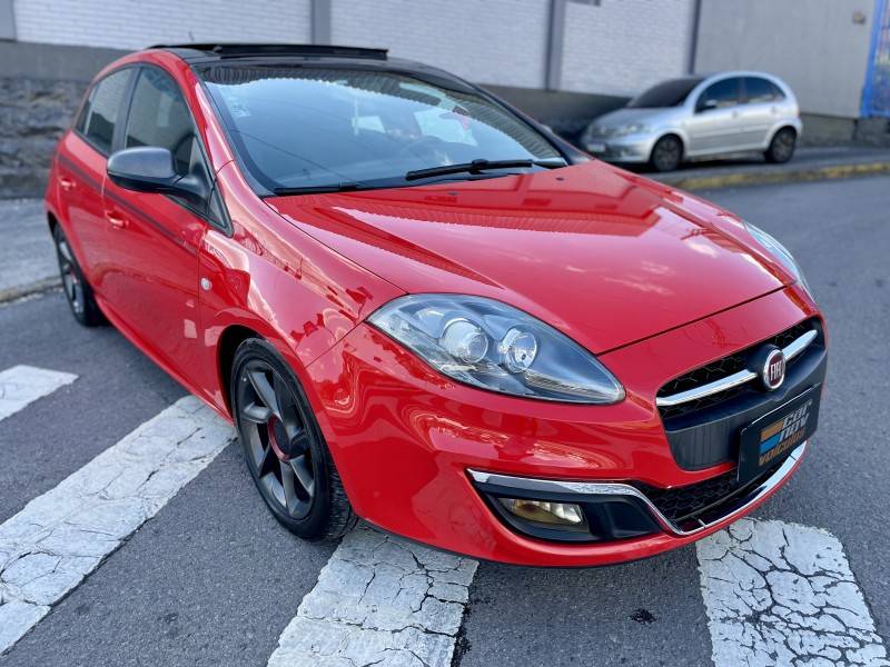 FIAT - BRAVO - 2016/2016 - Vermelha - R$ 59.900,00