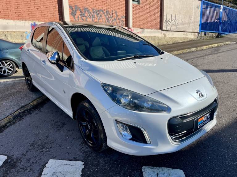 PEUGEOT - 308 - 2014/2015 - Branca - R$ 52.900,00