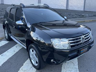 RENAULT - DUSTER - 2011/2012 - Preta - R$ 44.900,00