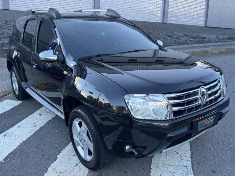 RENAULT - DUSTER - 2011/2012 - Preta - R$ 44.900,00