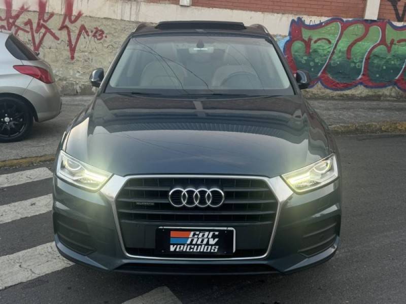 AUDI - Q3 - 2016/2016 - Azul - R$ 99.800,00