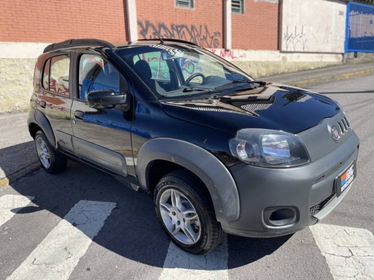 FIAT - UNO - 2011/2012 - Preta - R$ 26.900,00