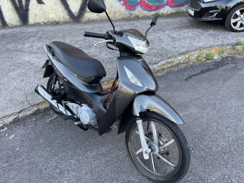 HONDA - BIZ 125 - 2008/2008 - Cinza - R$ 8.300,00