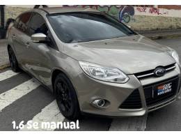 FORD - FOCUS - 2015/2015 - Dourada - R$ 59.900,00