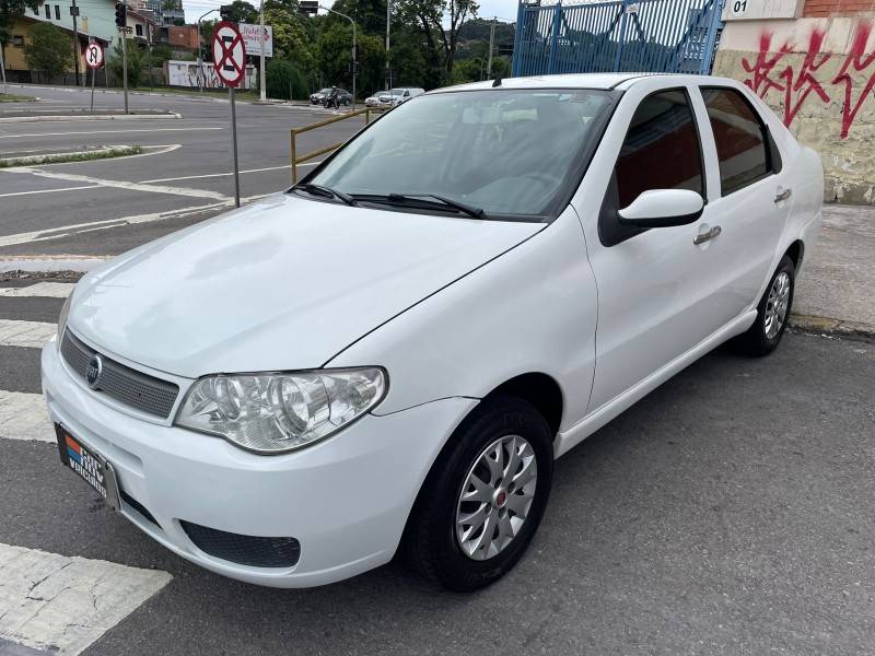 FIAT - SIENA - 2006/2006 - Branca - R$ 21.900,00