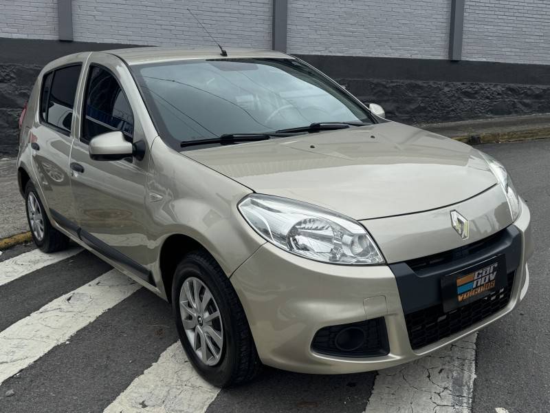 RENAULT - SANDERO - 2012/2012 - Outra - R$ 29.900,00