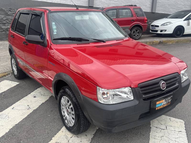 FIAT - UNO - 2011/2011 - Vermelha - R$ 33.900,00