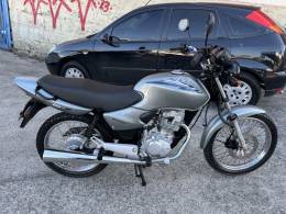 HONDA - CG 125 - 2002/2003 - Prata - R$ 7.500,00