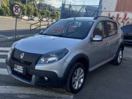 RENAULT - SANDERO - 2013/2013 - Prata - R$ 41.800,00