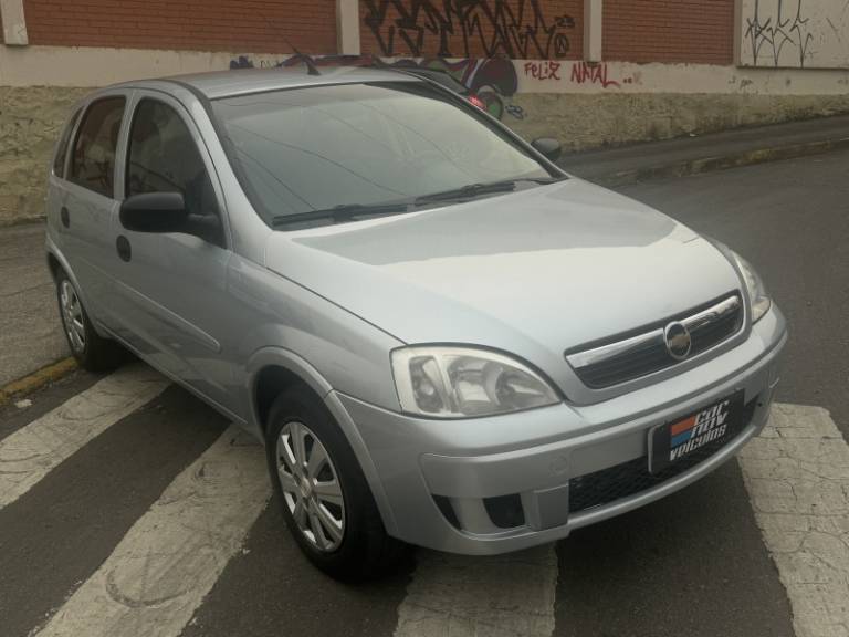 CHEVROLET - CORSA - 2012/2012 - Prata - R$ 32.900,00