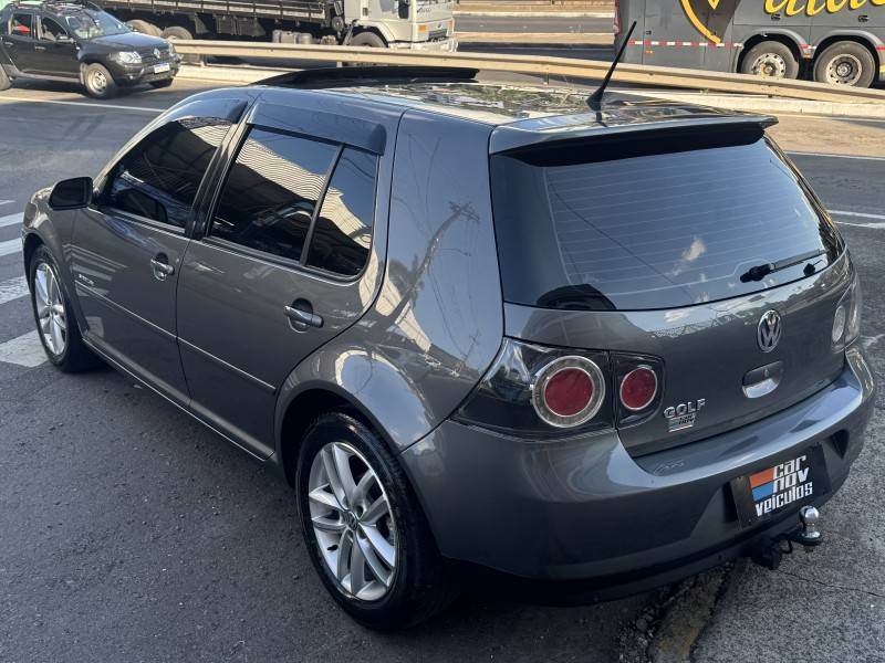 VOLKSWAGEN - GOLF - 2011/2011 - Cinza - R$ 59.900,00