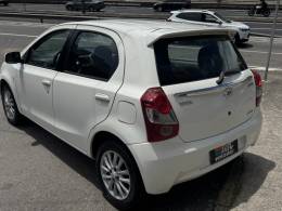 TOYOTA - ETIOS - 2013/2013 - Branca - R$ 45.900,00
