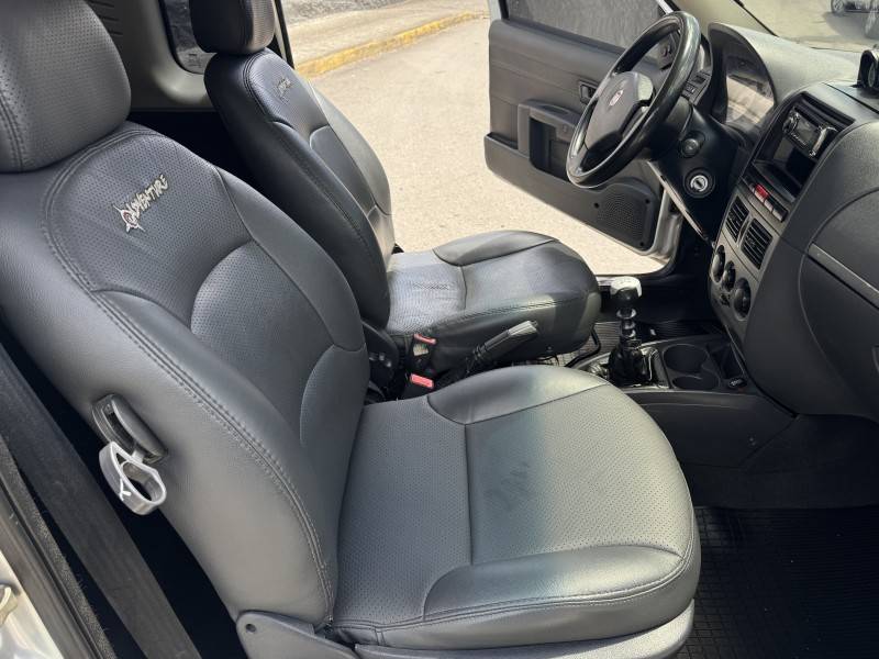 FIAT - STRADA - 2010/2010 - Prata - R$ 51.900,00