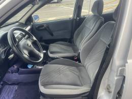 CHEVROLET - CORSA - 2002/2002 - Prata - R$ 18.900,00