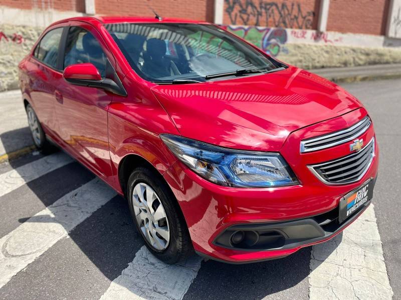 CHEVROLET - PRISMA - 2014/2014 - Vermelha - R$ 39.900,00