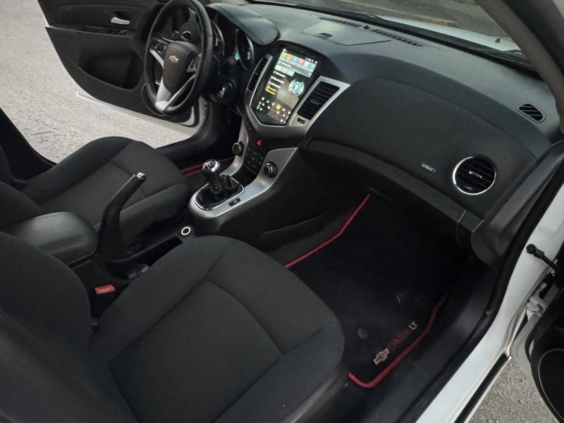 CHEVROLET - CRUZE - 2014/2014 - Branca - R$ 61.900,00