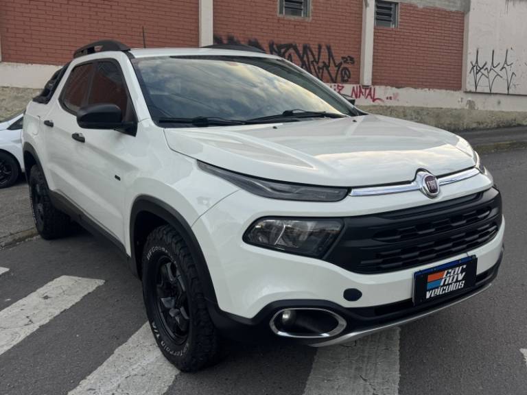 FIAT - TORO - 2017/2017 - Branca - R$ 86.900,00