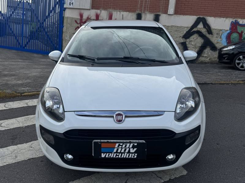 FIAT - PUNTO - 2013/2013 - Branca - R$ 43.800,00