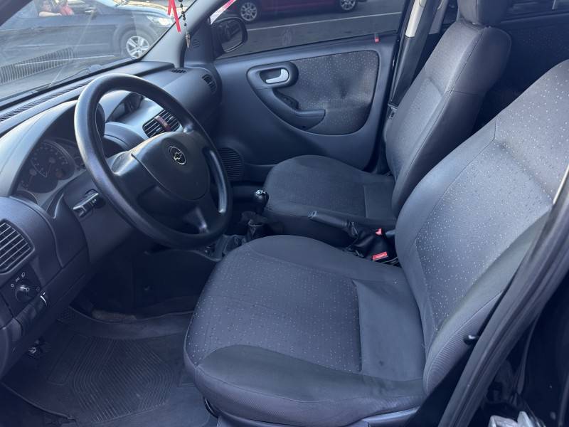 CHEVROLET - CORSA - 2008/2008 - Preta - R$ 29.900,00