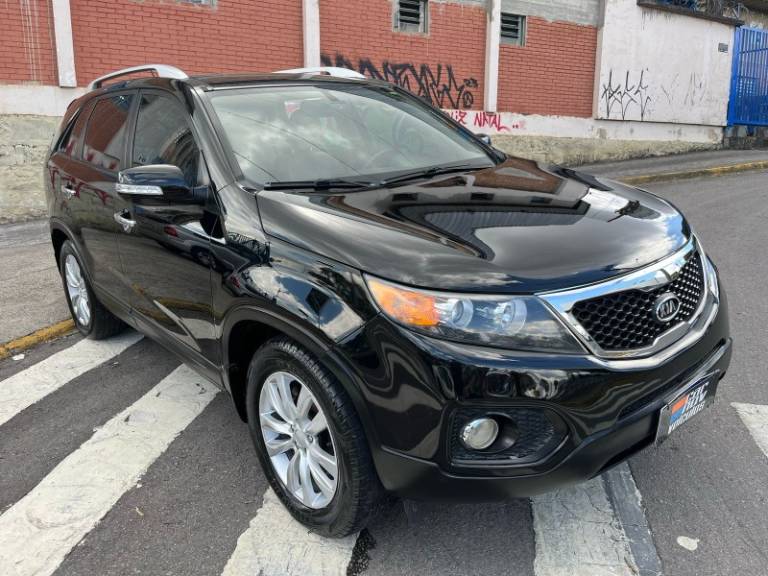 KIA MOTORS - SORENTO - 2011/2011 - Preta - R$ 52.900,00